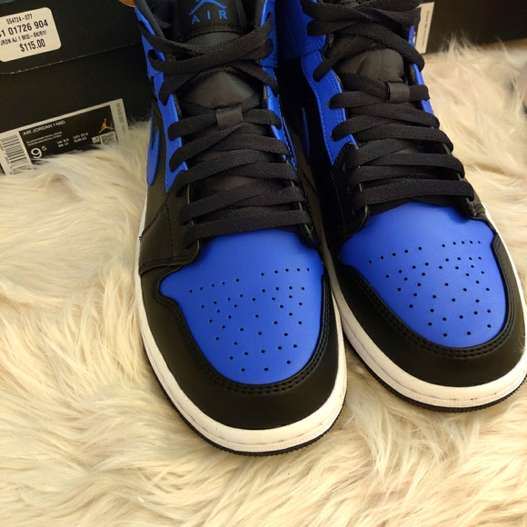 Nike Air Jordan 1 Mid 'Hyper Royal' Black - Picture 7 of 9